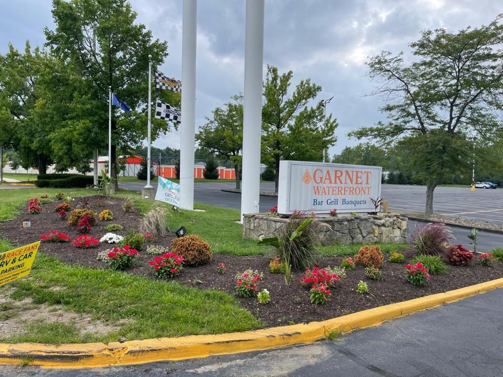 Travelodge By Wyndham Indianapolis Speedway Eksteriør billede