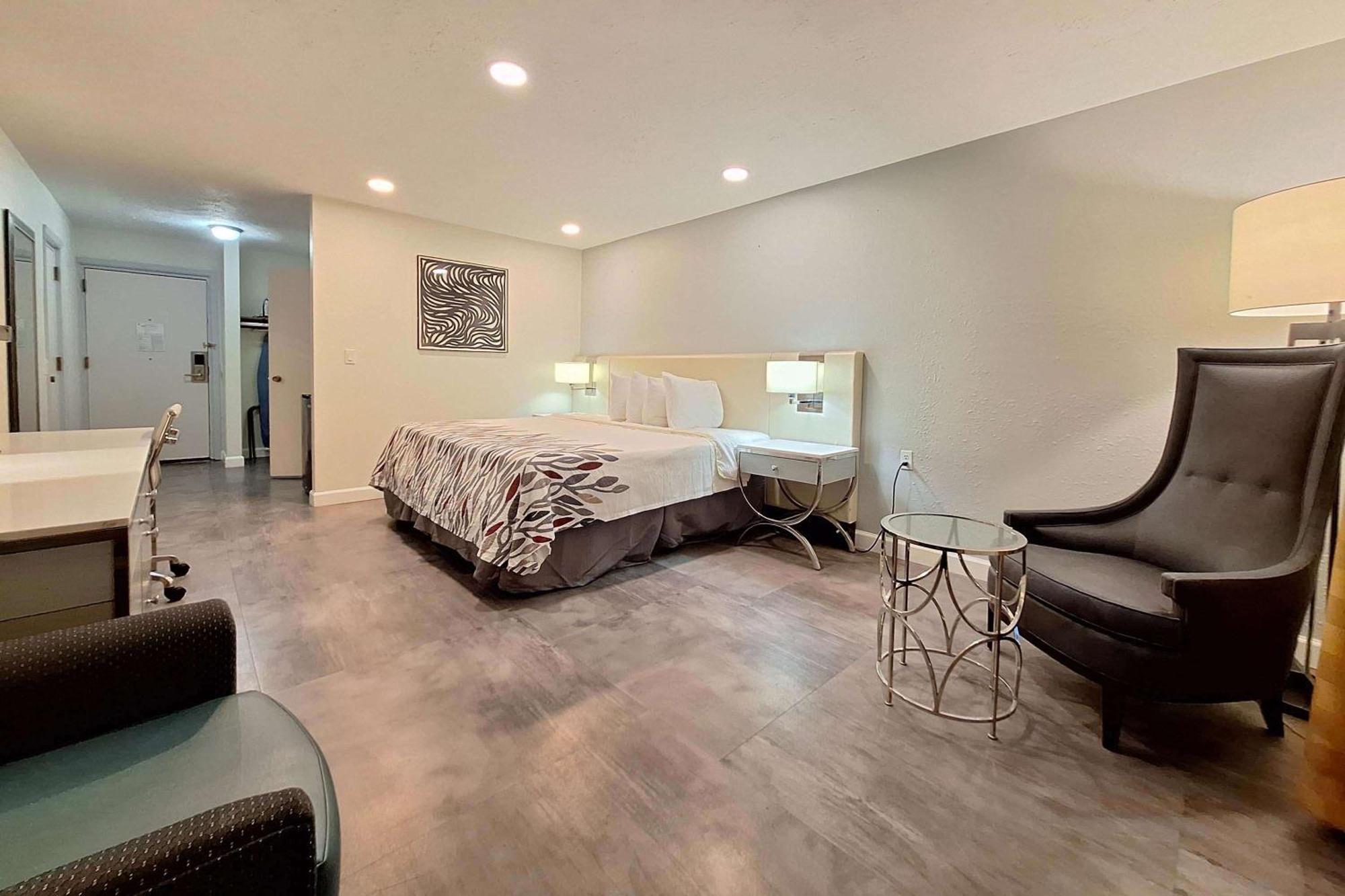 Travelodge By Wyndham Indianapolis Speedway Eksteriør billede